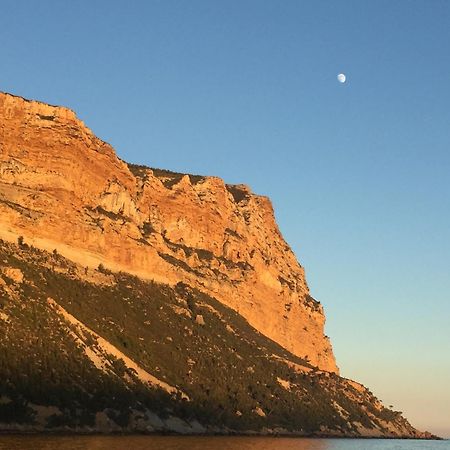 Le Clos De La Tour Cassis Piscine Chauffee Bagian luar foto